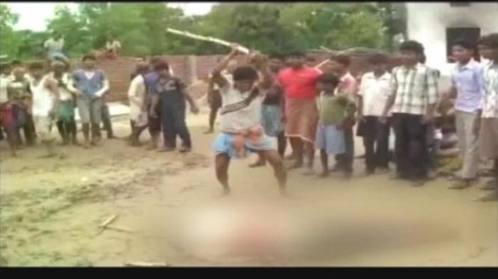 Kepala Sekolah Digebuki Massa Hingga Tewas Karena Dua Siswanya Dibunuh