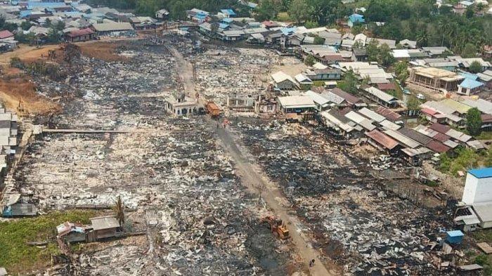 Bantuan Makanan dan Pakaian dari BPBD dan BNPB Dikirim ke Pulau Sebuku Kotabaru via Jalur Darat