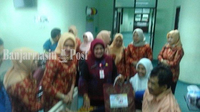 Isteri Sekdaprov Kalsel Berbagi 200 Bingkisan Buat Pasien Cuci Darah, Ini Tujuannya