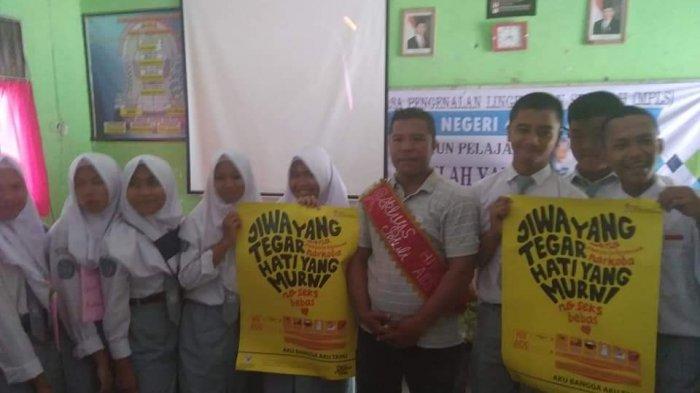 Saling Tukar Nomor Telpon, Sharing Pribadi Lalu Konsultasi AIDS Pun Bisa Dilakukan