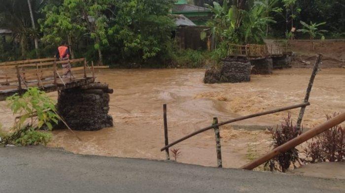 Jembatan Darurat di Desa Alat HST Kembali Putus, Barabai Terancam Banjir Lagi