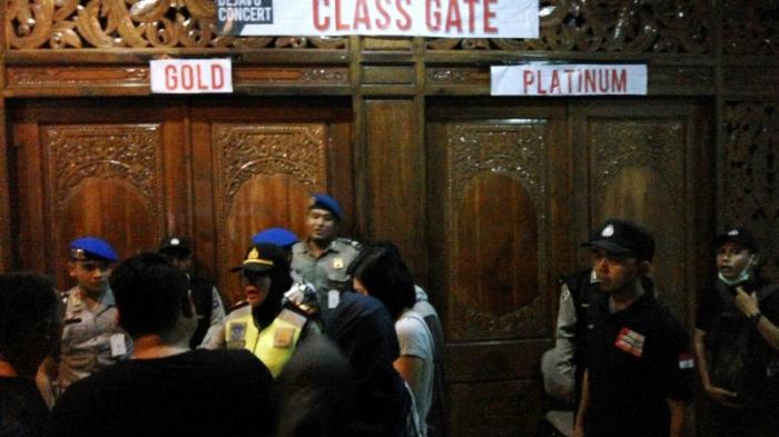 Dibilang Kursi Penuh, Sekitar 20 Pemegang Tiket Platinum dan Gold Sempat Tak Dibolehkan Masuk