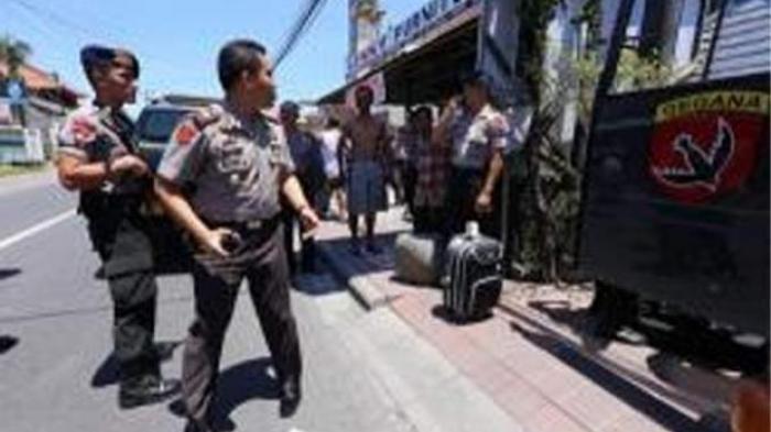 Koper Diduga Berisi Bom Gegerkan Kerobokan