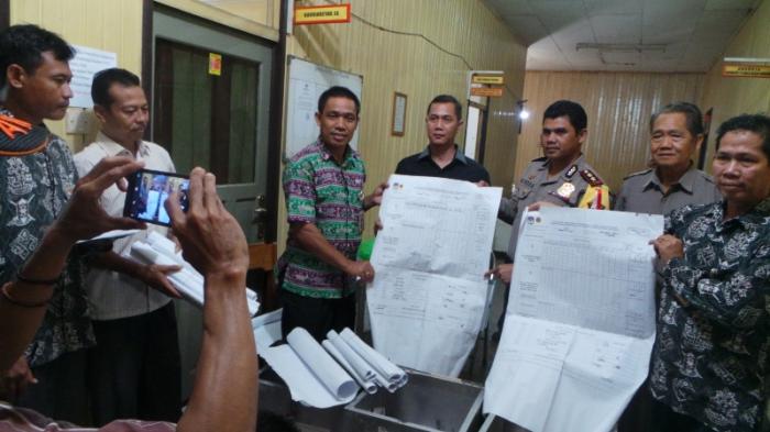 Pasangan Wibawa Menggugat, KPU Kapuas Lakukan Pembongkaran Kotak Suara
