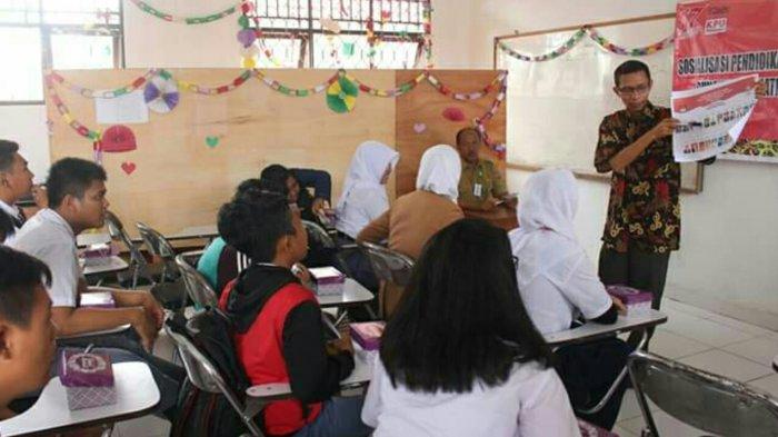 KPU Kapuas Sambang Sekolah, Sosialisasi ke Pemilih Pemula