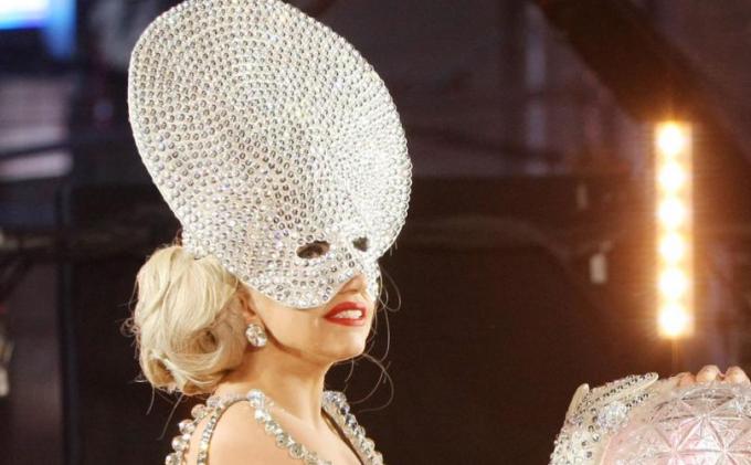 Wow! Dalam Lima Menit, Tiket Tur Lady Gaga Habis Terjual