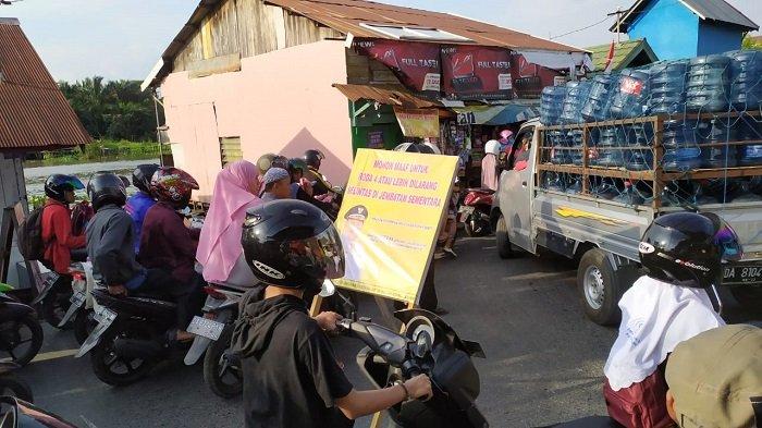 Bikin Jalan Sungai Lulut Macet, Dishub Kalsel Minta Kontraktor Stop Semua Kegiatan