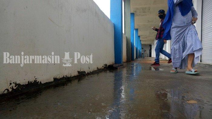 Atap Pasar Kemakmuran Bocor, DPRD Kabupaten Kotabaru Akan Panggil Kadiskoperdag