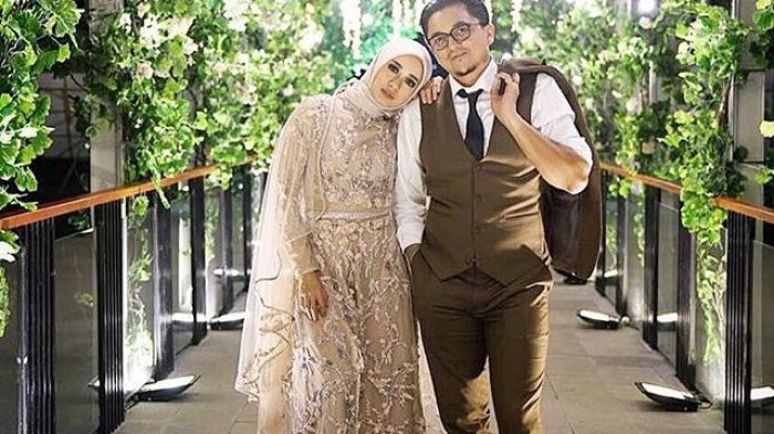 Lho? Engku Emran Posting Foto