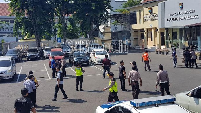 Pelaku Serangan Bom di Polrestabes Surabaya Beraksi Pakai Kendaraan, Anggota Polisi Jadi Korban