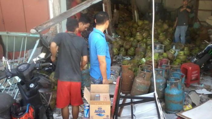 Api Langsung Menyulut ke Lantai 2