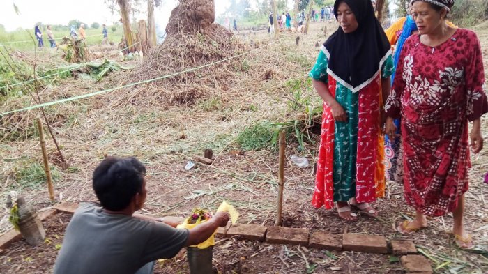 Warga Teluk Selong Bikin Pagar di Makam Tua, Tujuannya Untuk Ini