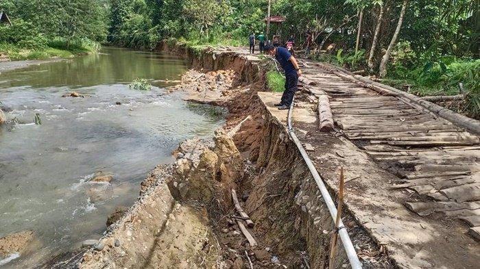 Jalan Menuju Desa Ulang Loksado Kabupaten Hulu Sungai Selatan Akan Diperbaiki Secara Bertahap