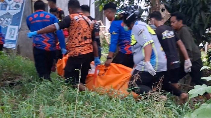 BREAKING NEWS : Warga Pajukungan HST Geger, Ditemukan Mayat Pria Mengapung di Sungai