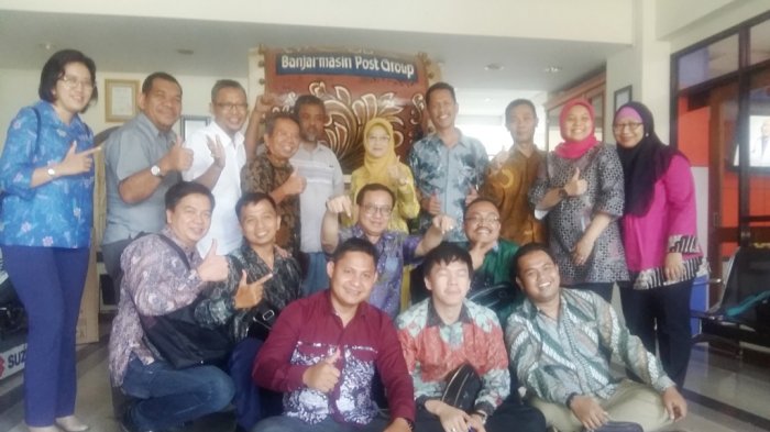 Mahasiswa Program S3 UNJ Kagum Banjarmasin Post Masih Eksis di Tengah Persaingan
