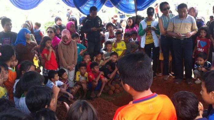 Banyak Orang Tak Bisa Saksikan Langsung Prosesi Pemakaman Olga