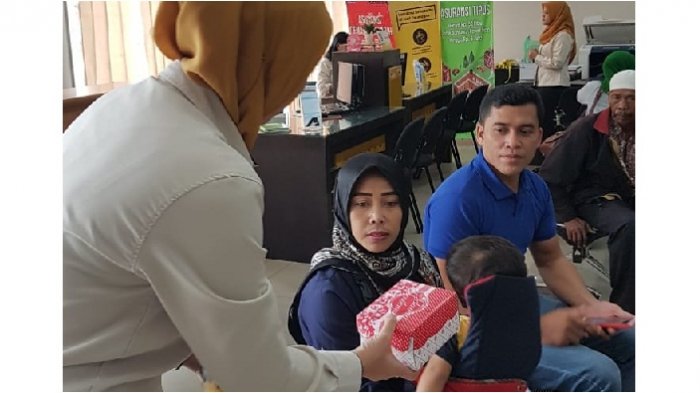 Kejutan Diberikan PT Adira di Hari Pelanggan, Apa Itu?