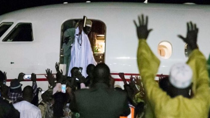 Sebelum Mengasingkan Diri, Presiden Ini Kuras Kas Negaranya Sampai Kosong