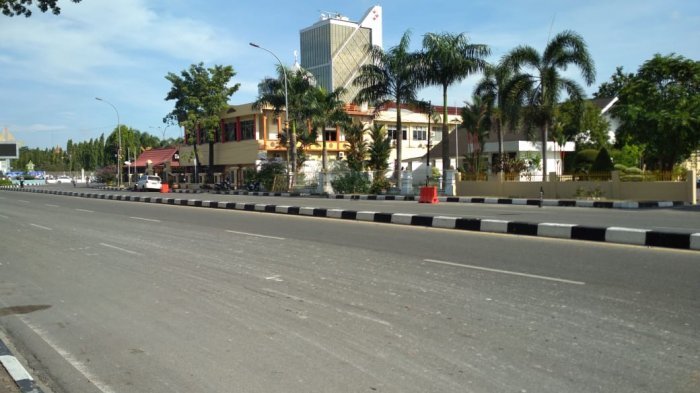 Bom Mobil Serang Mapolda Riau, Terdengar Suara Tembakan, Ada Satu Jurnalis Terluka