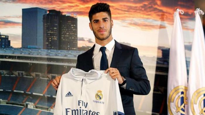 Dikenalkan, Gelandang Muda Real Madrid Ini Menangis