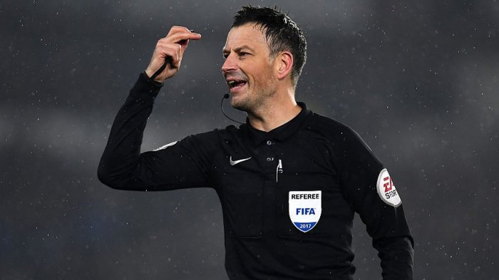 Dengar Azan Berkumandang, Wasit Top Inggris Hentikan Pertandingan di Arab Saudi