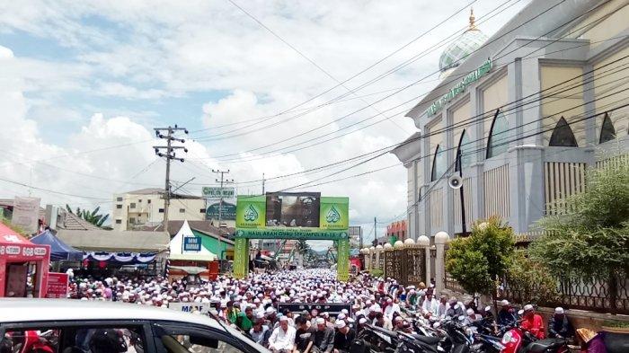 Ustadz Adi Hidayat Jabarkan Daftar Amalan di Hari Jumat, Berikut Keutamaannya bagi Umat Muslim