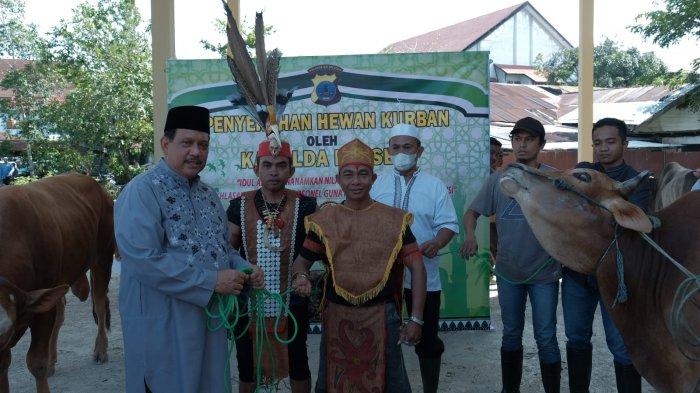 Iduladha 1443 H, Polda Kalsel Sembelih dan Bagikan Daging 73 Ekor Hewan Kurban