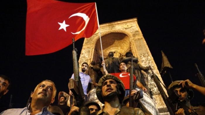 Militer Rebut Kekuasan, Tayyip Erdogan Masih Bertahan