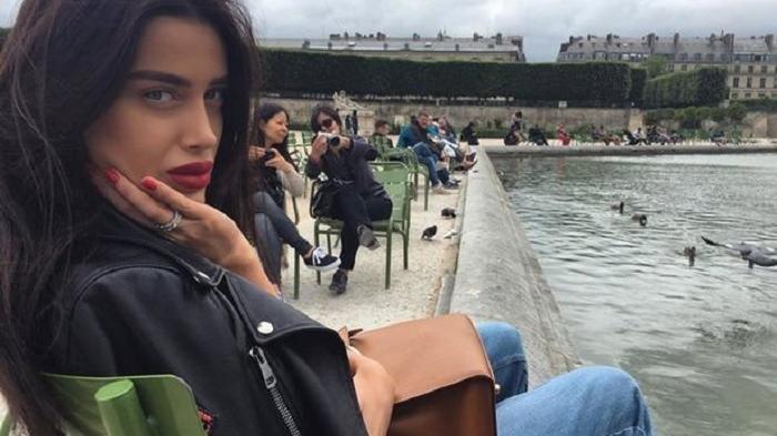 Pacar Fedor Smolov Pamer Tas Mewah Tak Peduli Rusia Gagal ke 16 Besar