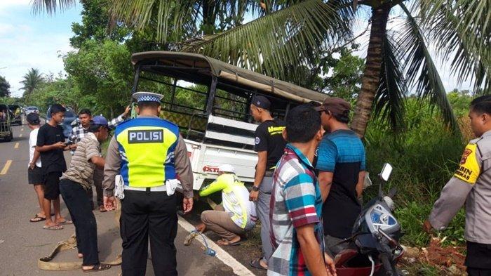 Angkut Peserta Khataman Massal, Pikap Ini Alami Kecelakaan Tunggal di Tapin, Ini Nasib Penumpangnya