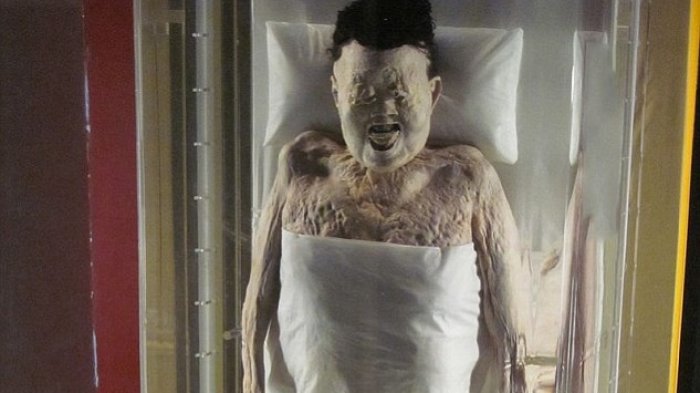 Mumi Lady Dai Berusia 2000 Tahun Ditemukan dengan Rambut dan Bulu Mata Masih Utuh!