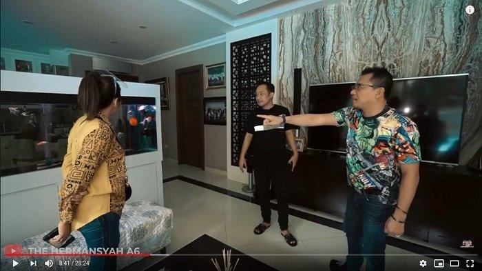 Datangi Rumah Denny Cagur, Anang Malah Ledek Ashanty Setelah Ayah Azriel Itu Lihat Akuarium