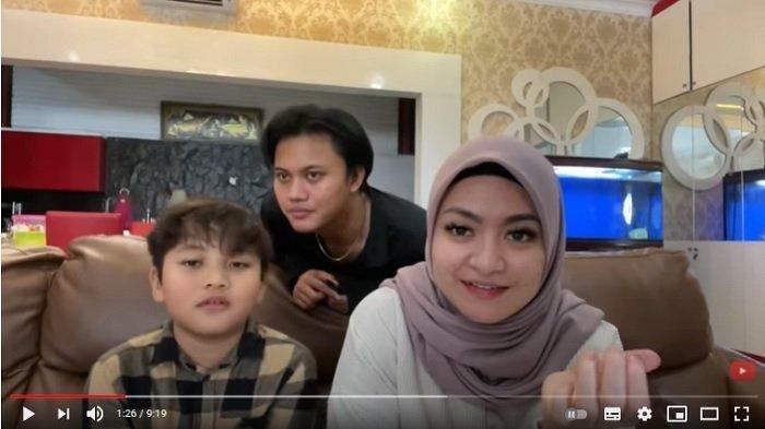 Rizky Febian Puji Sifat Nathalie Holscher, 'Bunda Luar Biasa, Sangat Sayang Dengan Kita'