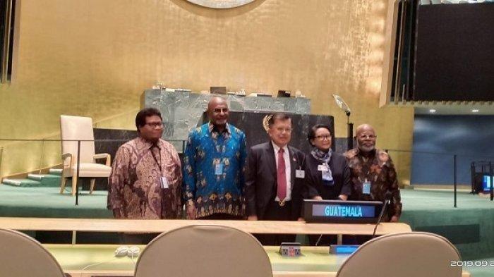 Nick Messet (kedua kiri) bersama Wakil Presiden Jusuf Kalla saat sidang Umum PBB di New York, Amerika Serikat.