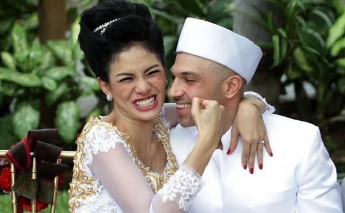 Emosi Mereda, Nikita Mirzani Batalkan Gugatan Cerai