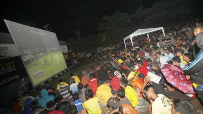 Breaking News : Ribuan Suporter Barito Nonton Bareng di Stadion 17 Mei