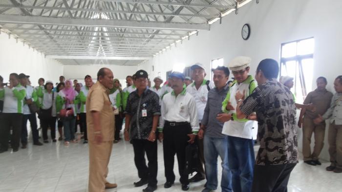 HKTI Kapuas Belajar ke Pabrik Keripik Milik H Abidin di Tanahlaut