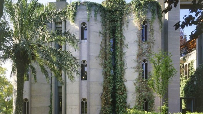 Tak Ada yang Menyangka Rumah Mewah Ini Awalnya Adalah Pabrik Semen yang Sudah Bobrok