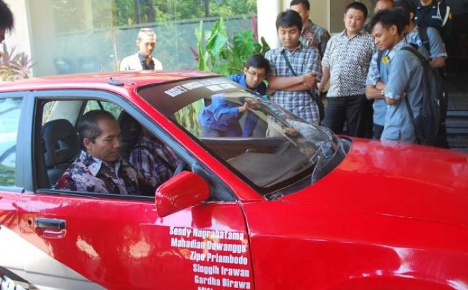 Paling Hemat, Mobil Listrik Mahasiswa Jember Raih Juara Satu