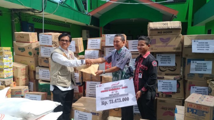 Mahasiswa Uniska Banjarbaru Serahkan Bantuan Untuk Palu dan Donggala