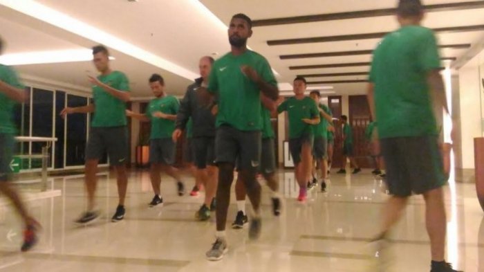 Boaz Solossa Tiba di Bangkok, Ini Kegiatan Pertamanya