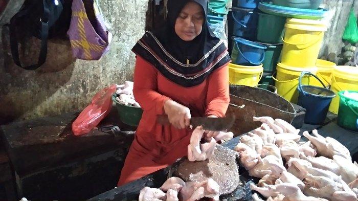 Stok Ayam Potong di RPU Banjarmasin Berkurang, Agus Ungkap Ini Penyebabnya