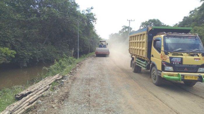 Proyek Jalan Tanjung Seloka-Berangas-Kotabaru Dimulai, Kades Sejakah Berharap Selesai Tepat Waktu
