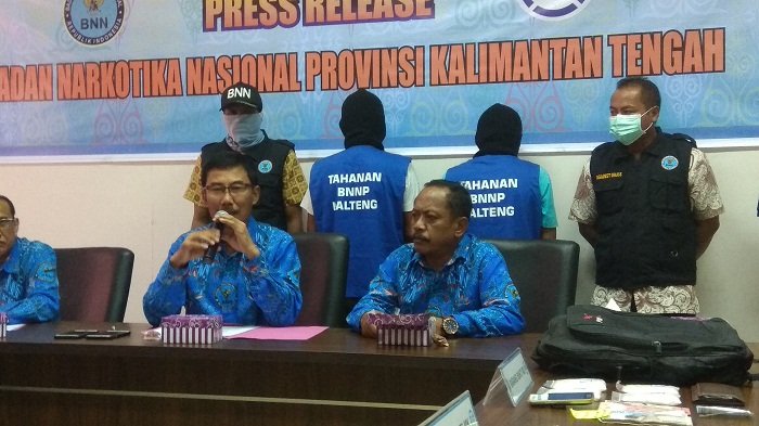 BNN Kalteng Tangkap Kurir Bawa Sabu 4 Ons dari Madura Lewat Bandara H Asan Sampit