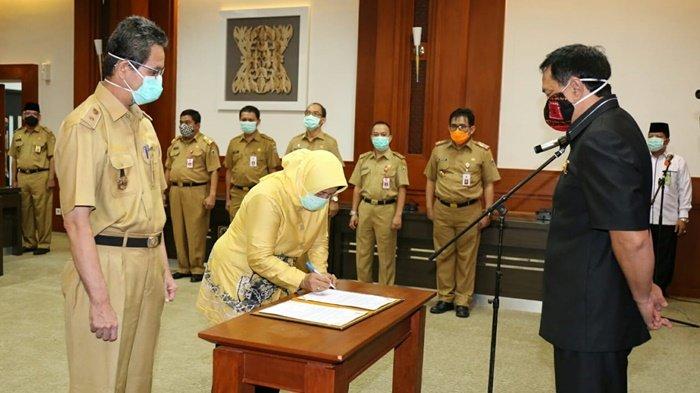 Plt Gubernur Kalsel Lantik Suciati sebagai Direktur BLUD RSUD Ulin