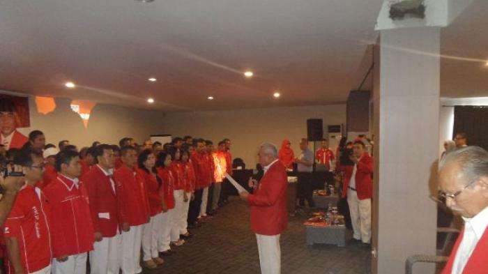 Datang Pakai Pesawat Pribadi, Isran Noor Lantik Pengurus PKPI Kalteng