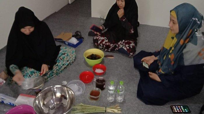 LLHPB Pimpinan Wilayah ‘Aisyiyah Beri Pelatihan Bikin Sabun Cuci Dari Minyak Jelantah