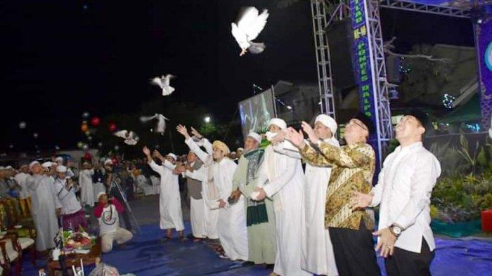 Milad Dalpa Meriah, Bupati HSS Sebut Ponpes Berperan dalam Membangun Akhlak Masyarakat