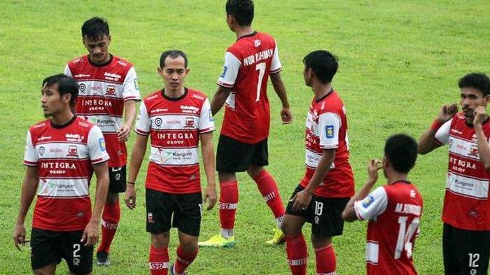 Bek Persebaya & Stiker Tira Persikabo Resmi Gabung Madura United Pada Bursa Transfer Liga 1