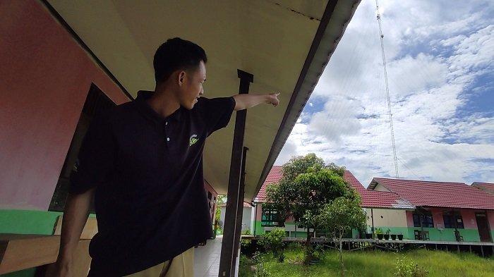 Pemancar Internet Sekolah Disambar Petir, PPDB di SMAN 1 Tabukan Gunakan Hp Sebagai Modem